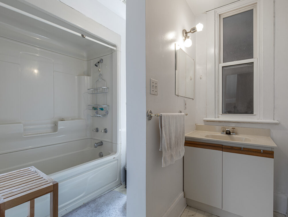 2-77 D Bathroom 2
