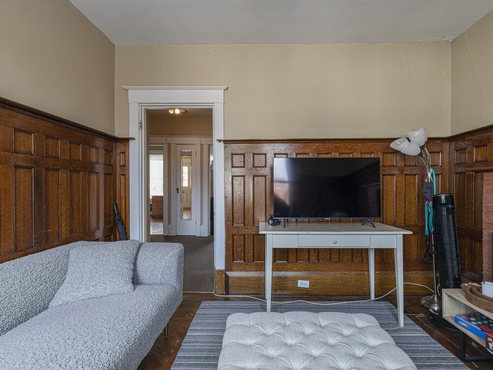 2-77 D Living room