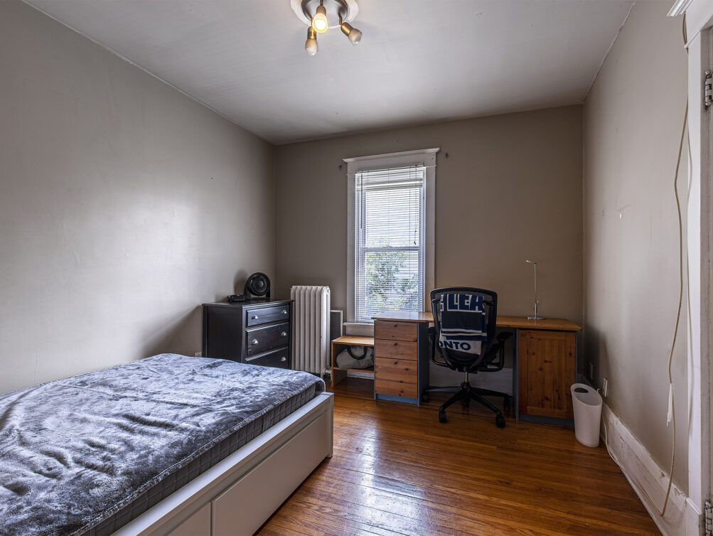 2-77 D Main Flr back bdrm