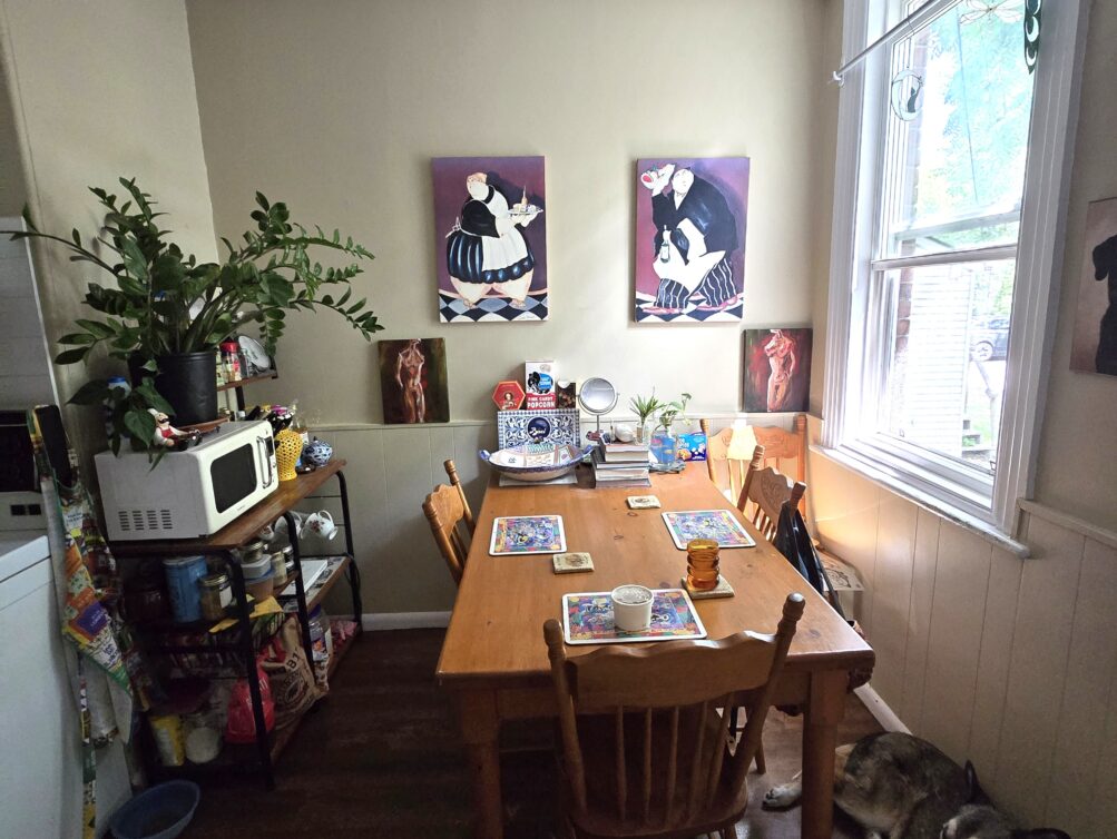 Dining area 1-488 J.