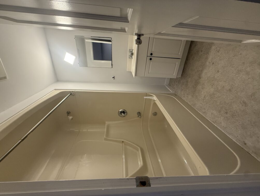 334 Brock shower room
