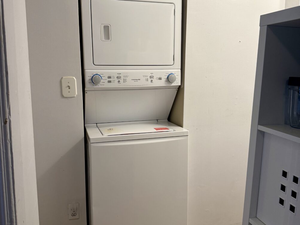 6-325 J Laundry